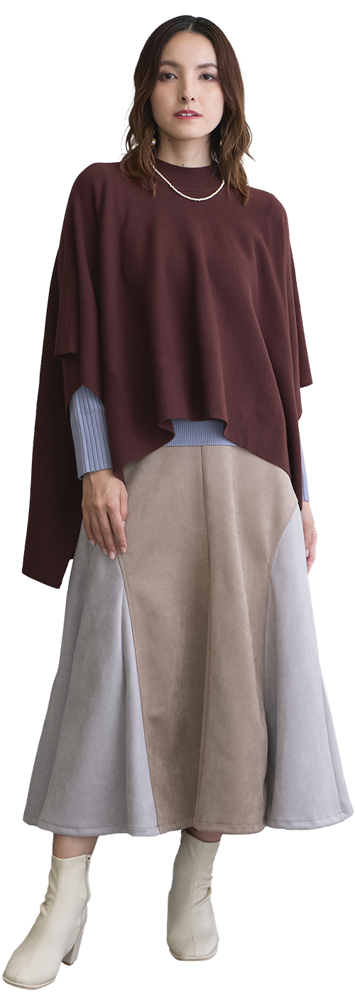 ベージュ フレアスカートコーデ LOOK 02